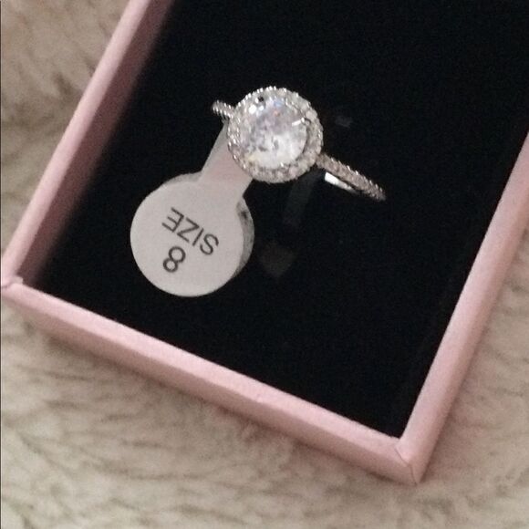 NWT Peermont Sz8 “Diamond” engagement ring - Picture 8 of 12